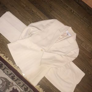 Tahari pants suit
